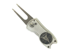 Load image into Gallery viewer, silver_fang